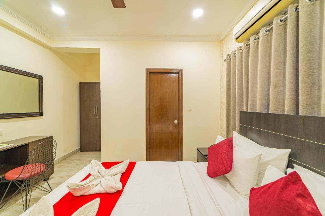 แอท โฮม อพาร์ตเมนต์ Hotel ไฮเดอราบัด ภายนอก รูปภาพ