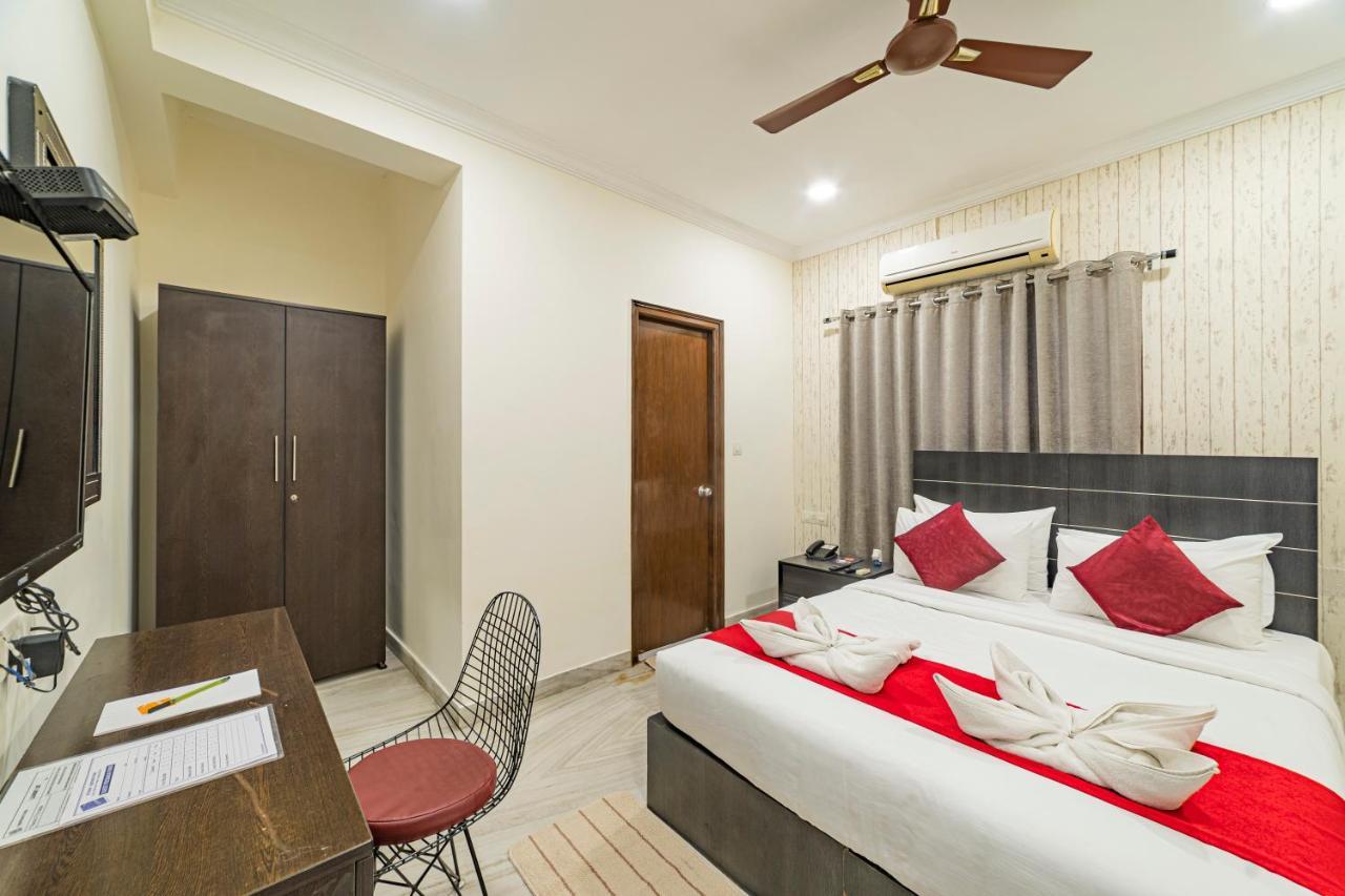 แอท โฮม อพาร์ตเมนต์ Hotel ไฮเดอราบัด ภายนอก รูปภาพ