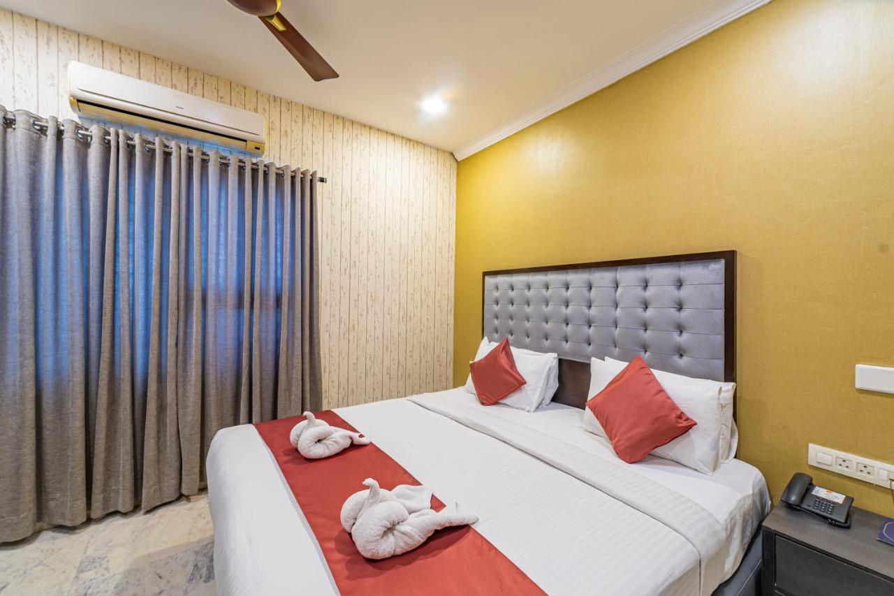 แอท โฮม อพาร์ตเมนต์ Hotel ไฮเดอราบัด ภายนอก รูปภาพ